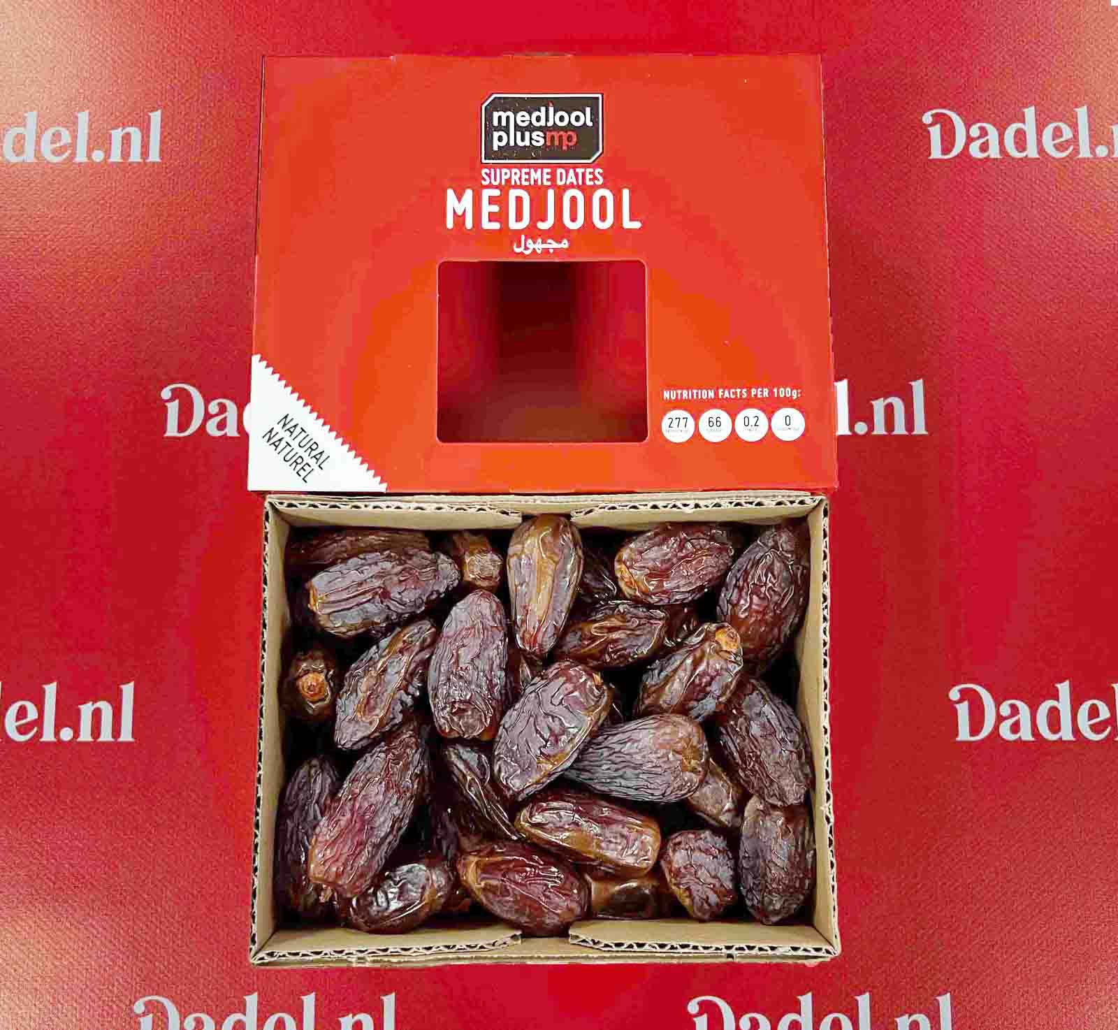 Medjool Supreme Medium Dates 1kg | Naturally Sweet & Soft | With Pit